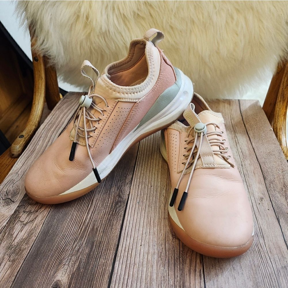 ‎Clove Pink Limited Edition nursing sneakers
